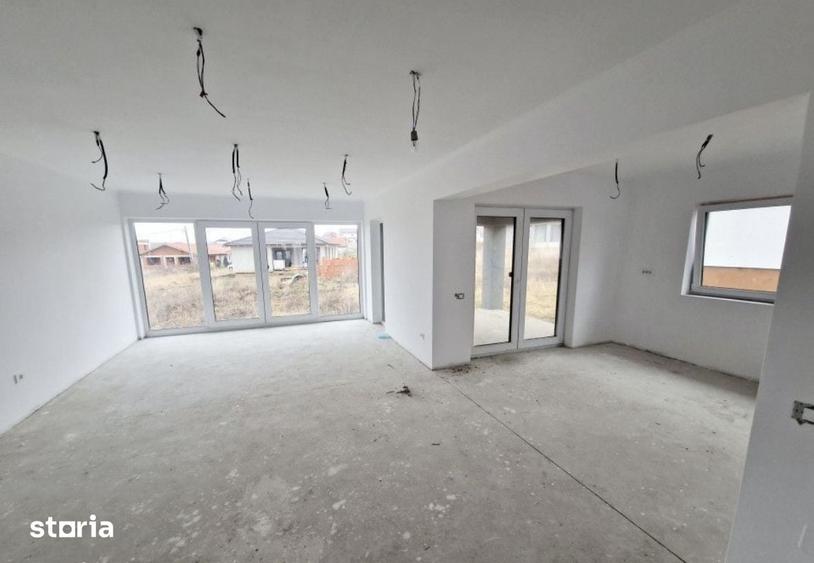 Casă cu 4 camere cu Teren 600 Mp în Paleu