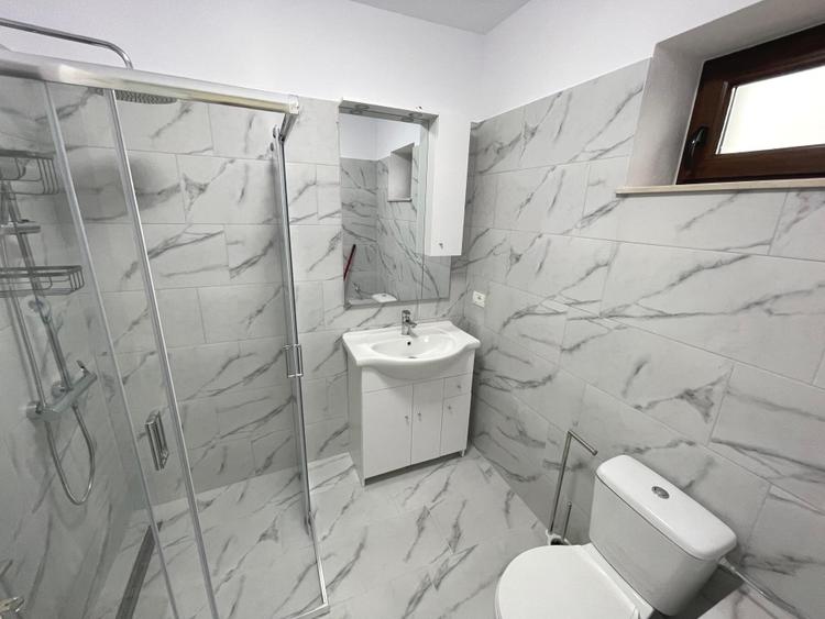 Apartament cu 2 camere semidecomandat, mobilat în Micești