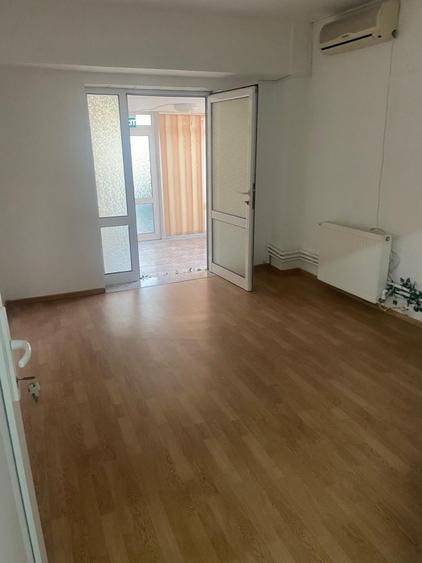 Inchiriez Spatiu Comercial, 70 mp, Piata Centrala, 500 - 7