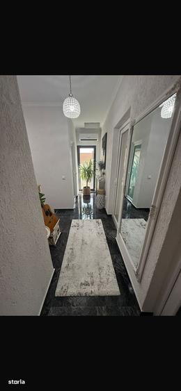 Casă cu 4 camere cu Teren 200 Mp în Central