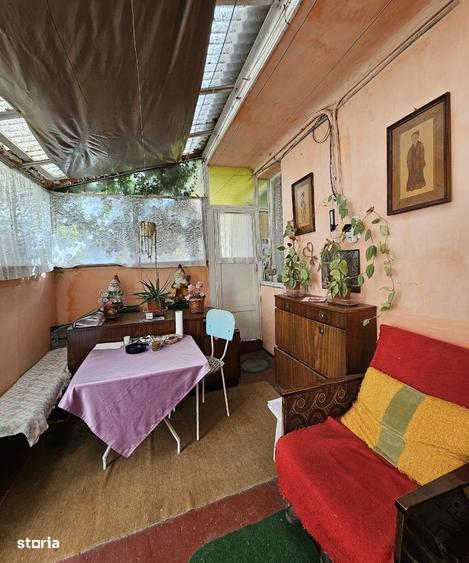 Apartament cu 4 camere semidecomandat în Central