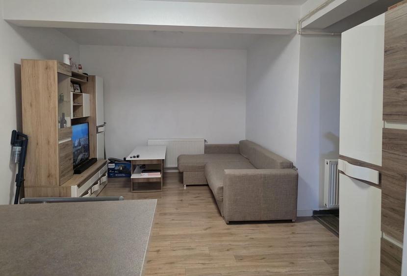 Apartament cu 2 camere semidecomandat în Vișan