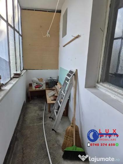 Apartament cu 3 camere semidecomandat în Ultracentral