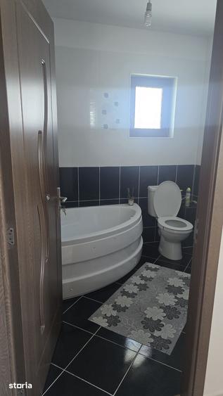 Casă cu 3 camere cu Teren 300 Mp în Pielești