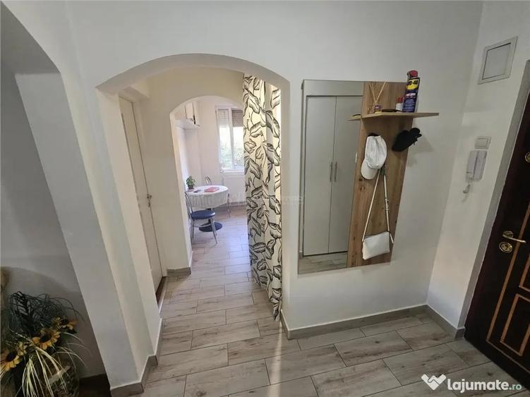 Apartament cu 2 camere decomandat în Calea Caransebeșului