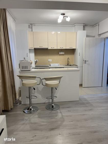 Apartament cu 2 camere decomandat în Apărătorii Patriei