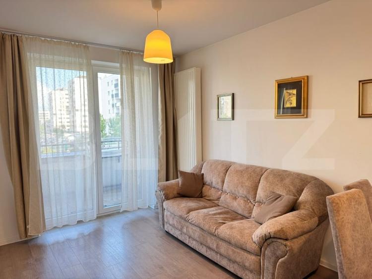 Apartament cu 2 camere semidecomandat, mobilat în Tractorul