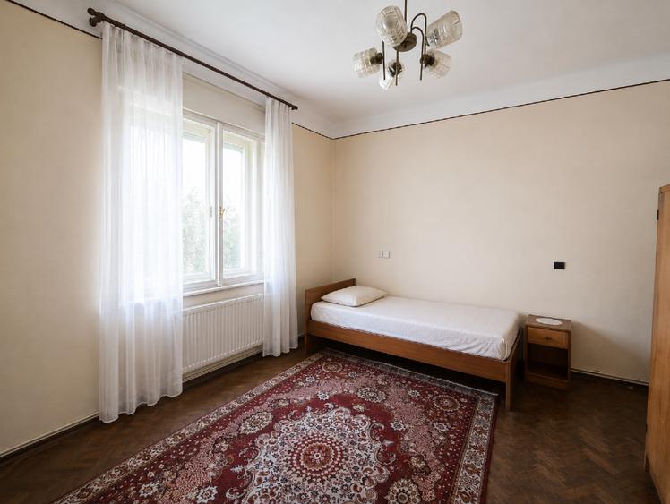 Casă individuală cu 5 camere cu Canalizare în Șagului
