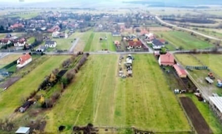 Teren Construcții intravilan de 750 mp, în Arcuș