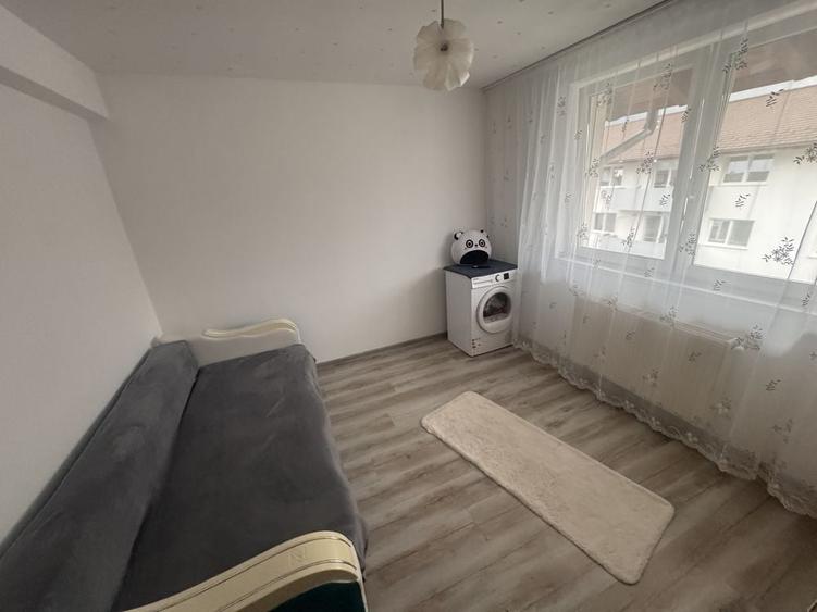 Apartament cu 2 camere decomandat în Exterior Vest