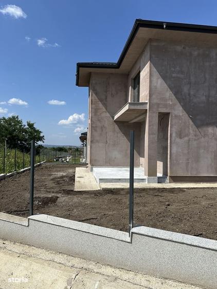 Casă cu 4 camere în Granit