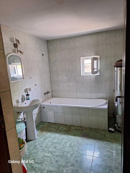 Casă cu 3 camere în Rebrișoara