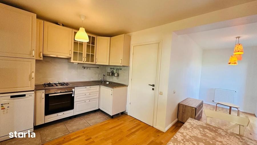 Casă cu 4 camere cu Teren 173 Mp în Central