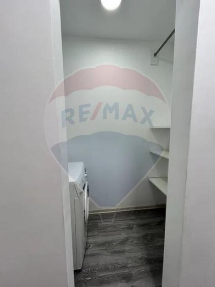 Apartament cu 3 camere decomandat în Alfa