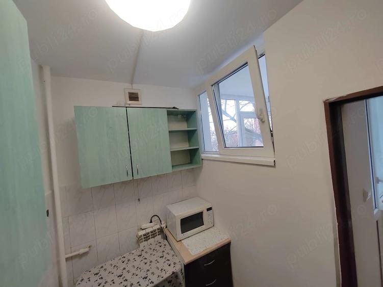 Garsonieră semidecomandată în Baza 3