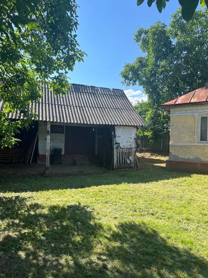Casă individuală cu 3 camere cu Teren 1000 Mp în Străoane