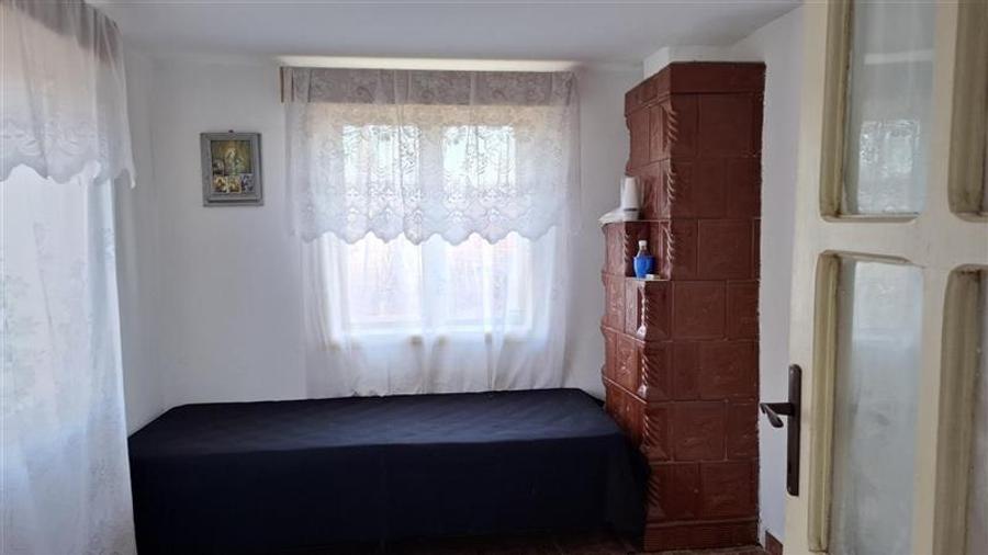 Casă individuală cu 6 camere cu Teren 3118 Mp în Măicănești