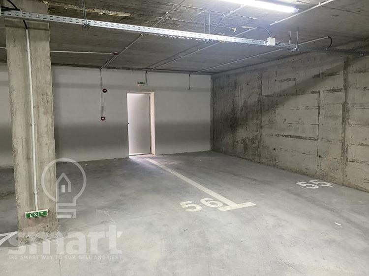 Apartament cu 3 camere semidecomandat în Florești