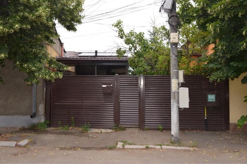 Casă cu Teren 250 Mp în Central