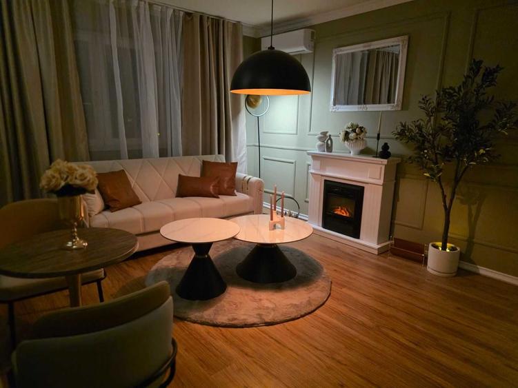 Apartament cu 2 camere semidecomandat în Cetății