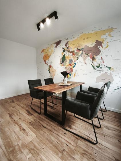 Apartament cu 4 camere semidecomandat în Central