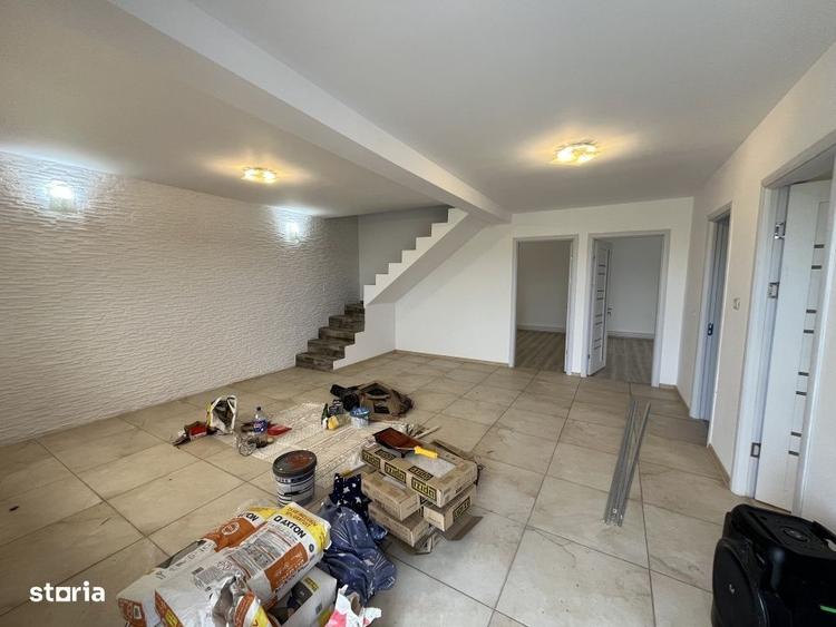 Casă cu 4 camere în Valu lui Traian