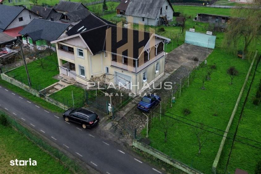 Casă cu 5 camere cu Teren 1200 Mp în Central