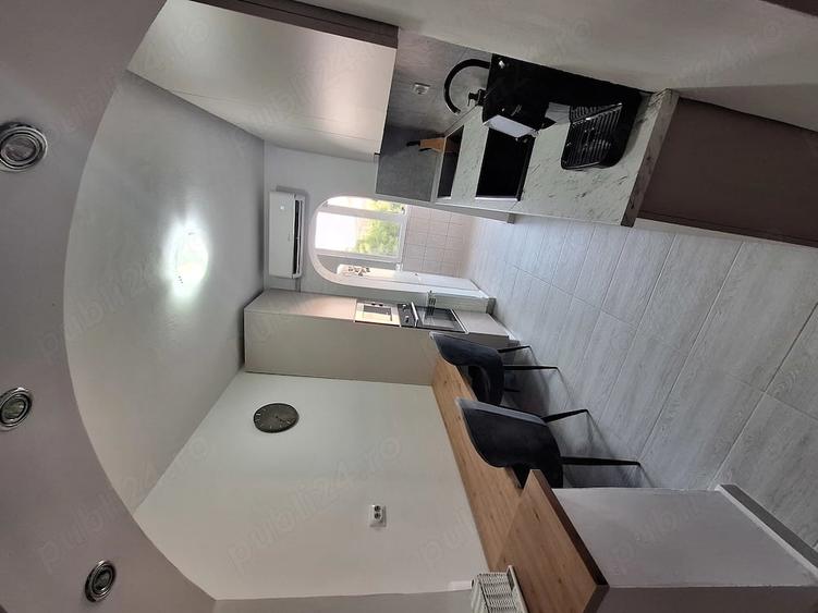 Apartament cu 3 camere decomandat în Rogerius