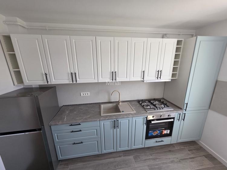 propietar inchiriez apartament 2 camere Dobroiesti in complex bridge resistance