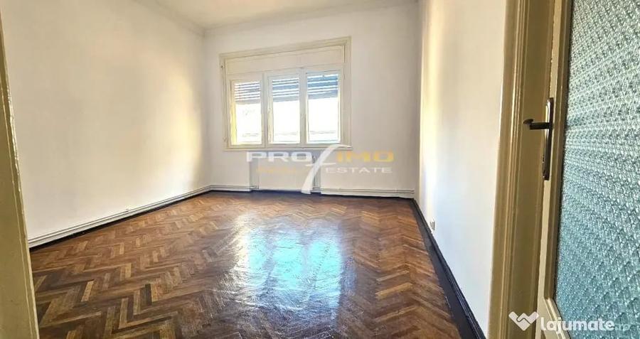 Apartament cu 6 camere decomandat în Central