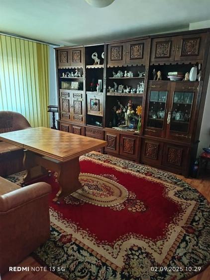 Apartament cu 3 camere decomandat, mobilat în Central