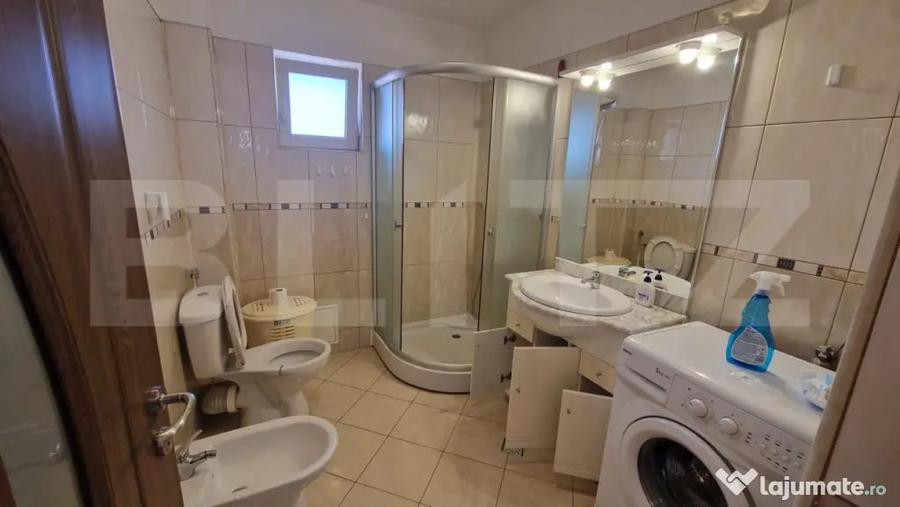 Apartament cu 3 camere decomandat în Central