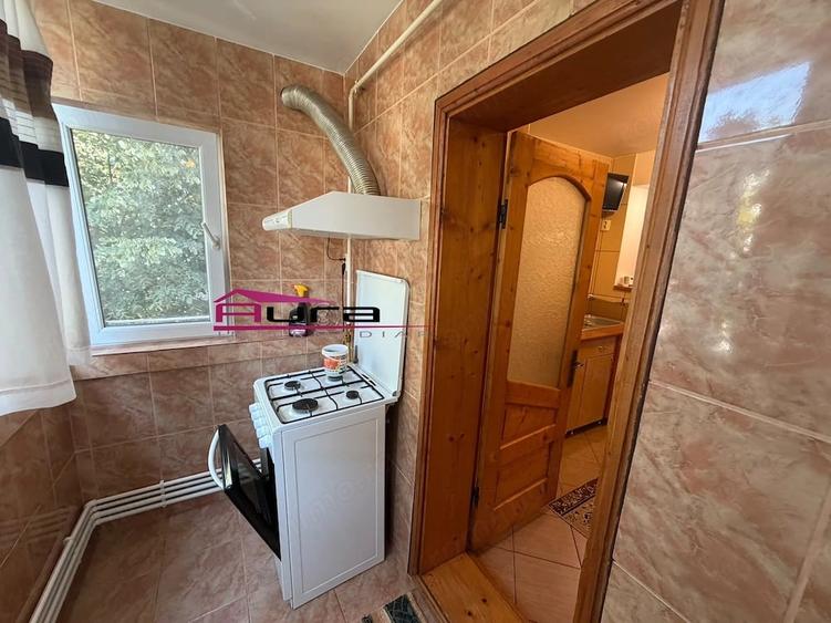 Apartament cu 3 camere decomandat în E3