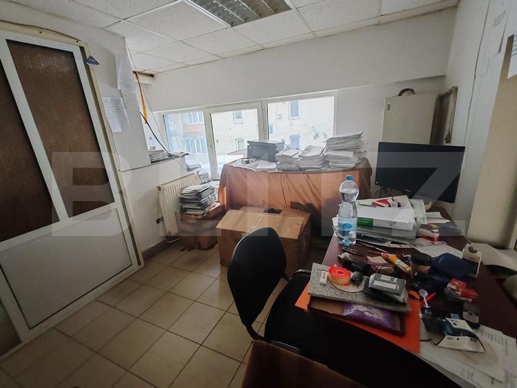 Spațiu comercial, de 400 mp, în Jibou