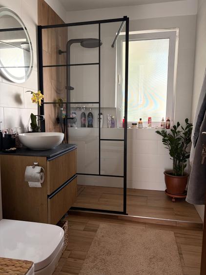 Apartament cu 2 camere decomandat în Florești