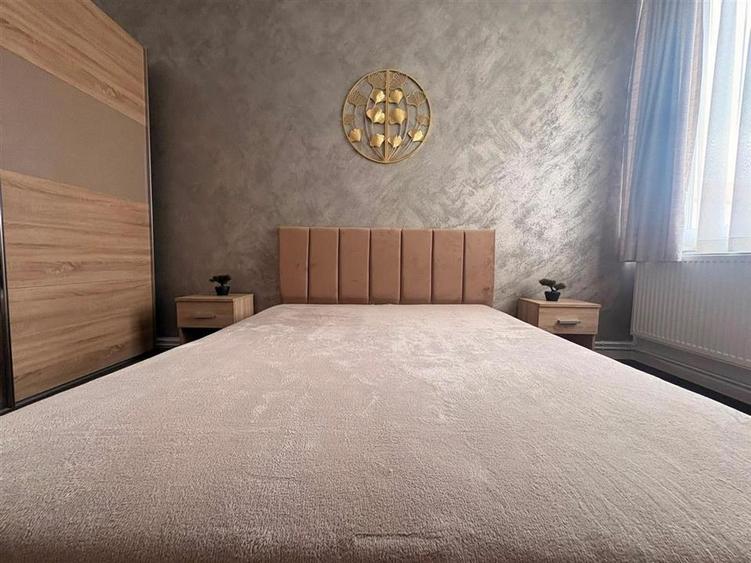 Apartament cu 2 camere decomandat, mobilat în Central