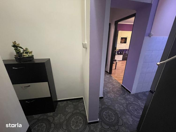 Vanzare Apartament 2 camere decomandat str 13 Decembrie zona Rulmentul - 1
