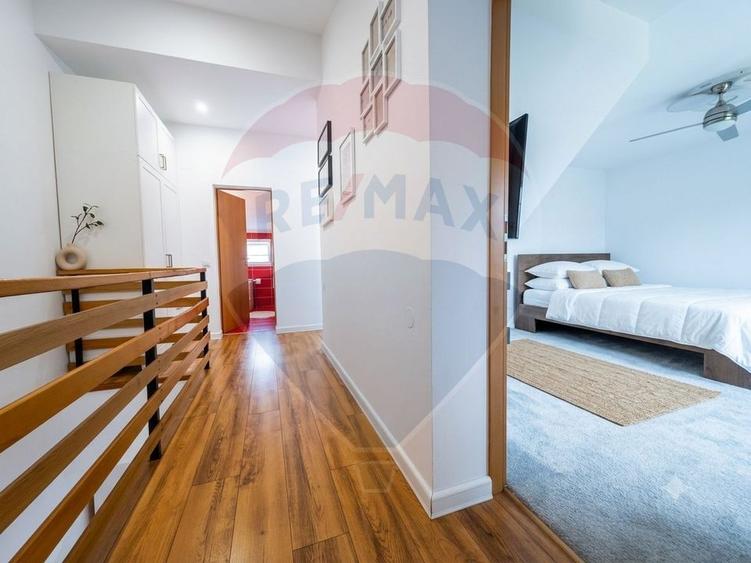 Duplex cu 4 camere cu Teren 231 Mp în IAR