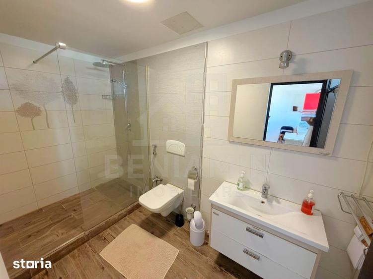 Apartament cu 3 camere semidecomandat în Griviței