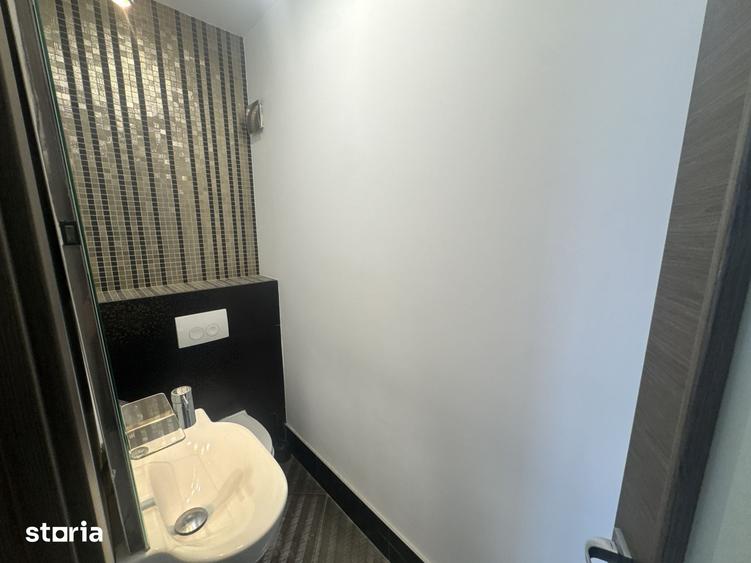 Apartament cu 4 camere în Băneasa