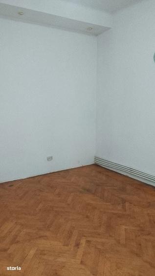 Apartament cu 3 camere în Universitate