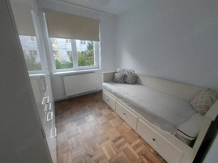 Apartament cu 3 camere semidecomandat în Central