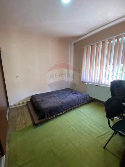 Casă cu 3 camere cu Teren 602 Mp în Vest