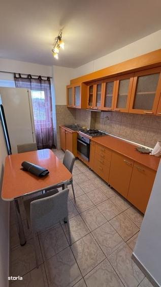 Apartament cu 3 camere decomandat în Zorilor