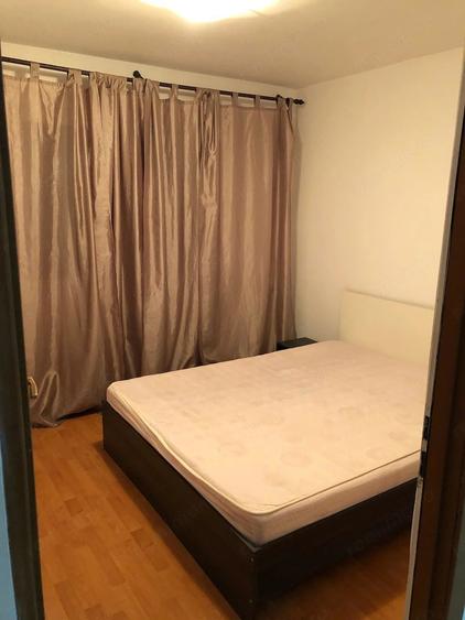 Apartament cu 4 camere semidecomandat în Ferentari