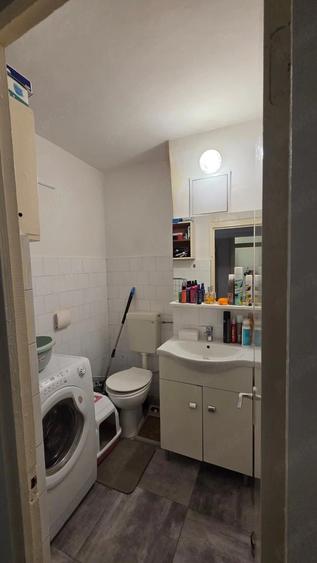 Apartament cu 3 camere decomandat, mobilat în Complex Studențesc