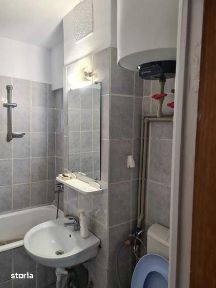 Apartament cu 3 camere decomandat în Rahova