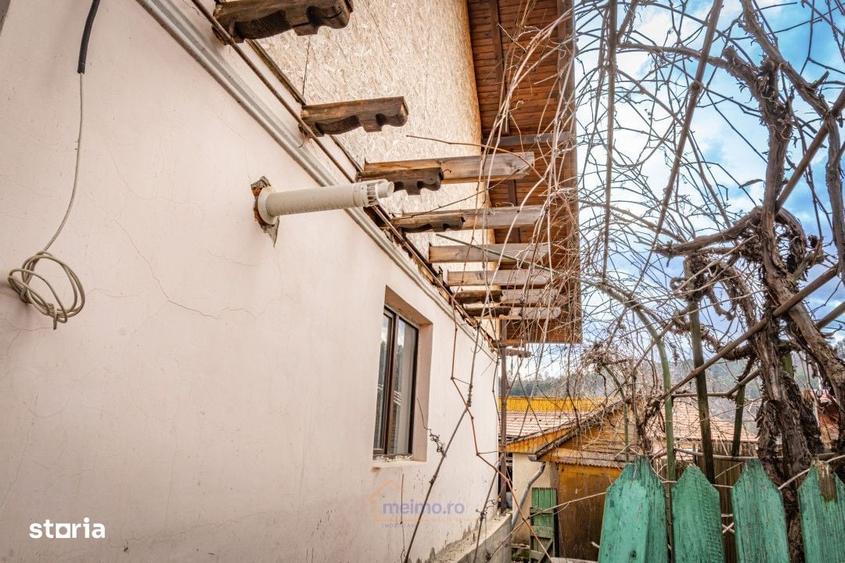 Casă cu 3 camere în Coman