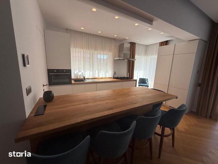 Apartament cu 3 camere, mobilat în Andrei Mureșanu