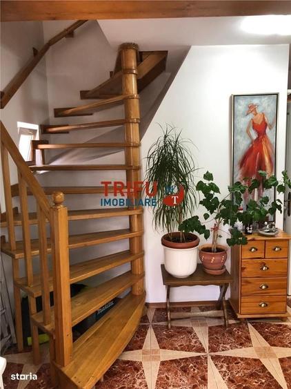Casă cu 4 camere în Cricău